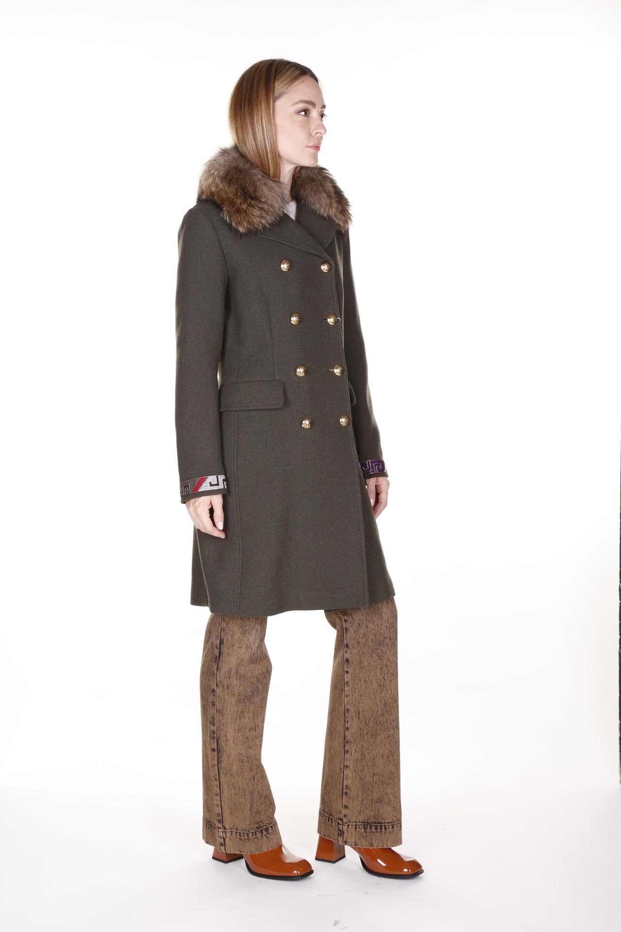 Bazar Deluxe, Cappotto